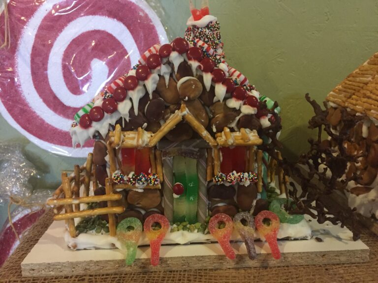 <p>Little gingerbread house</p>
