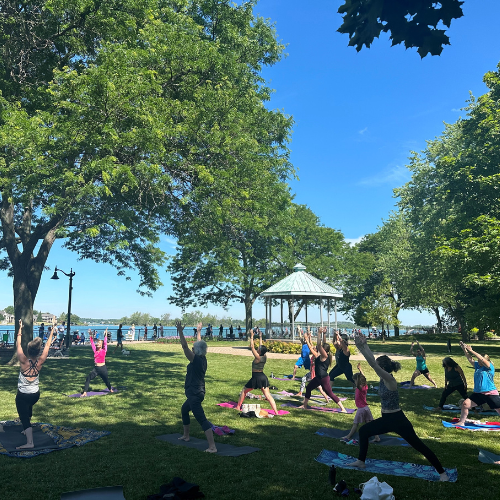 Yoga in King's Navy Yard Park